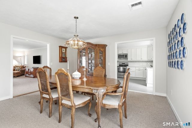 109 Field Point Drive 109, Fairfield, CT 06824