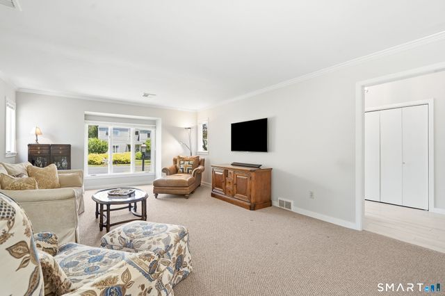 109 Field Point Drive 109, Fairfield, CT 06824