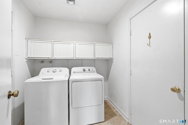 109 Field Point Drive 109, Fairfield, CT 06824
