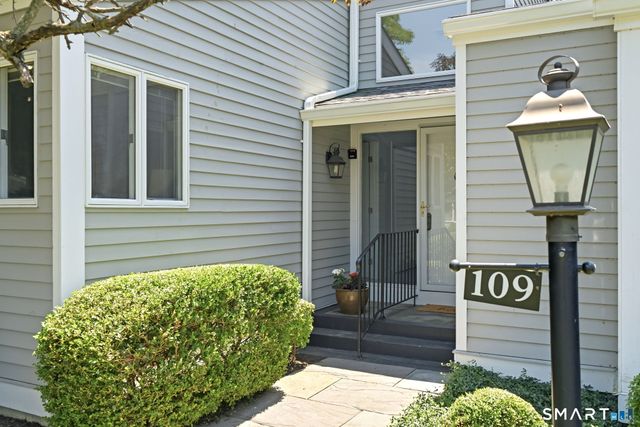 109 Field Point Drive 109, Fairfield, CT 06824