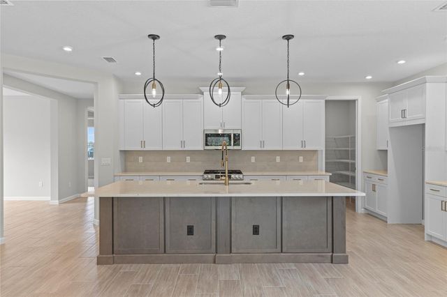 940 CLUB CRESSWIND DRIVE, Lady Lake, FL 32159