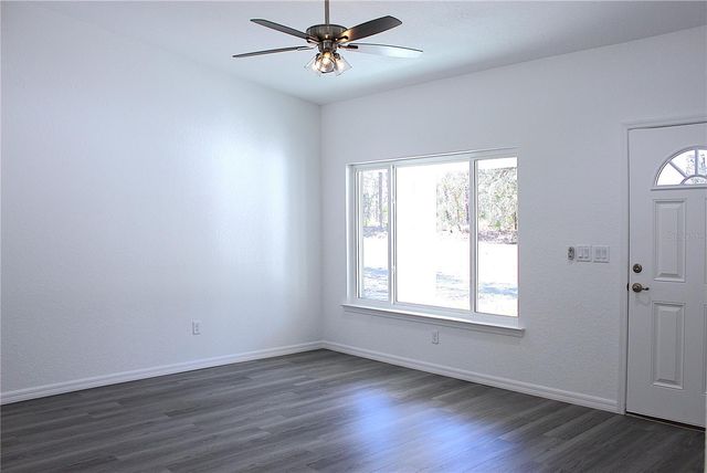 15 FISHER WAY PLACE, Ocklawaha, FL 32179