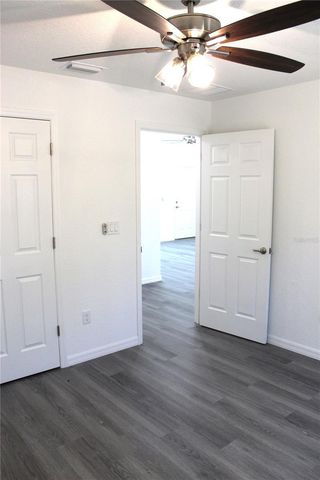 15 FISHER WAY PLACE, Ocklawaha, FL 32179