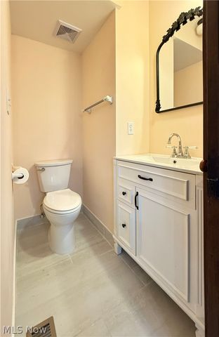 2045 Reveley Avenue, Lakewood, OH 44107