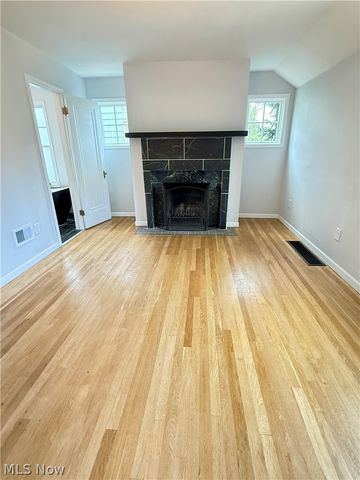 2045 Reveley Avenue, Lakewood, OH 44107