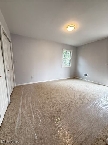 2045 Reveley Avenue, Lakewood, OH 44107