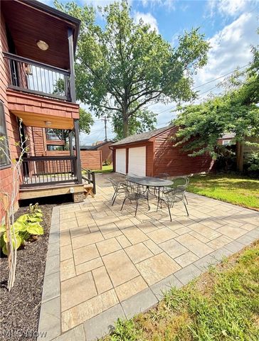 2045 Reveley Avenue, Lakewood, OH 44107