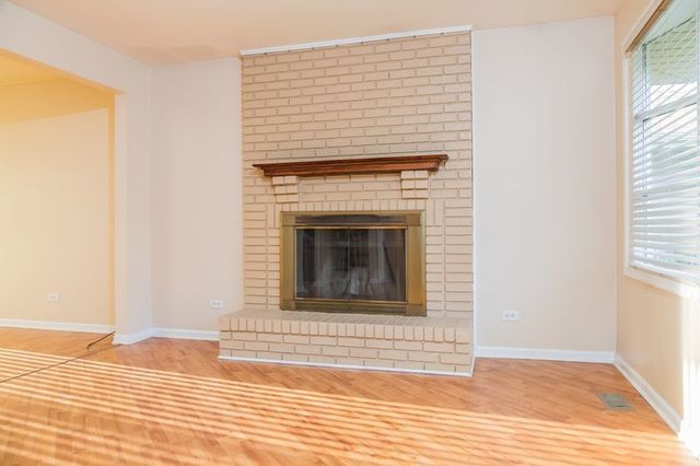 1N344 Darling Street, Carol Stream, IL 60188