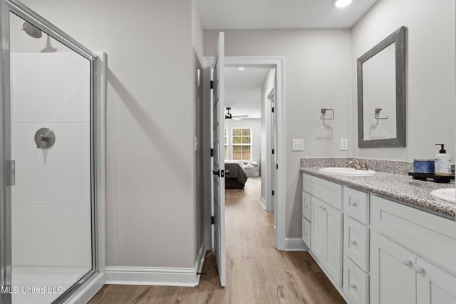 211 Savannah Gardens Road, Ocean Springs, MS 39564