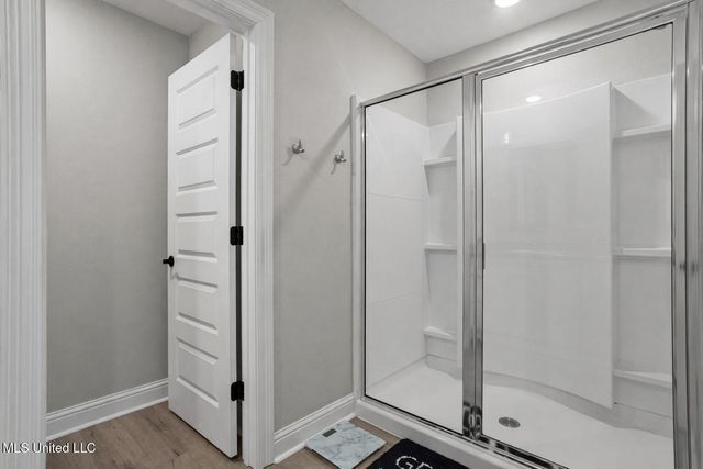 211 Savannah Gardens Road, Ocean Springs, MS 39564