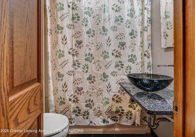 4203 Holt Road, Holt, MI 48842