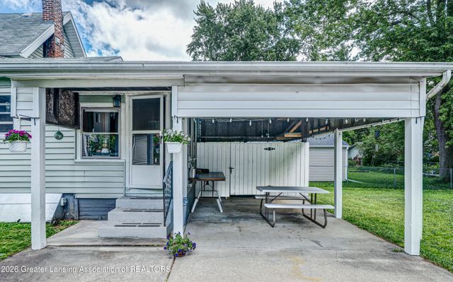 4203 Holt Road, Holt, MI 48842