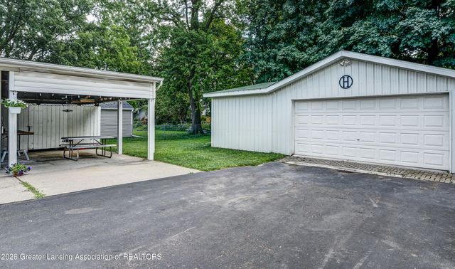 4203 Holt Road, Holt, MI 48842
