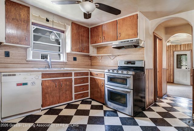 4203 Holt Road, Holt, MI 48842