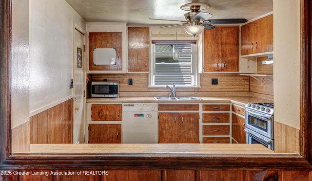 4203 Holt Road, Holt, MI 48842
