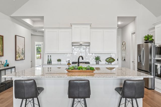 569 Pebble Drive, Waxahachie, TX 75167