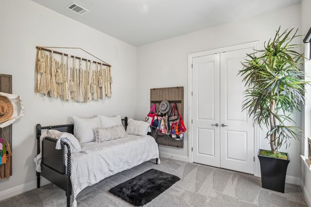 569 Pebble Drive, Waxahachie, TX 75167