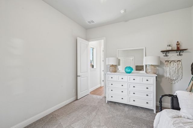 569 Pebble Drive, Waxahachie, TX 75167