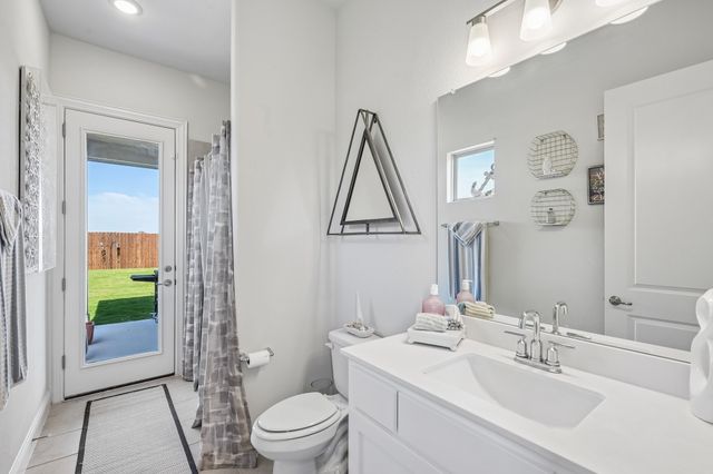 569 Pebble Drive, Waxahachie, TX 75167