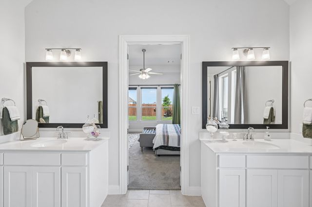 569 Pebble Drive, Waxahachie, TX 75167