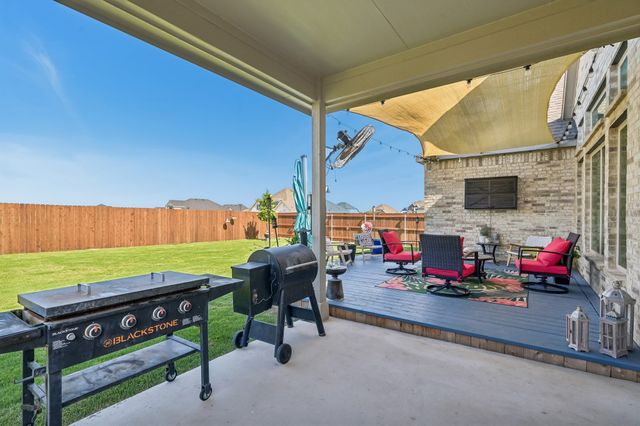 569 Pebble Drive, Waxahachie, TX 75167