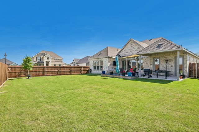 569 Pebble Drive, Waxahachie, TX 75167