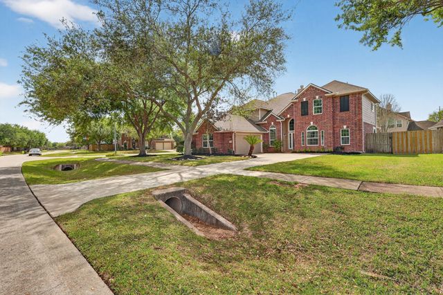 9810 Hawkins Lane, Missouri City, TX 77459