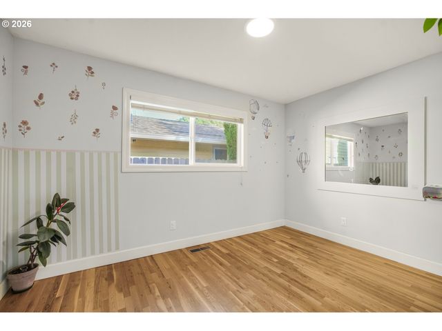 7927 N EDISON St, Portland, OR 97203