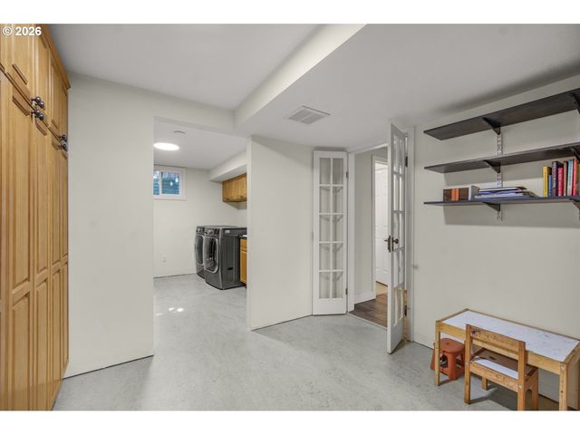 7927 N EDISON St, Portland, OR 97203