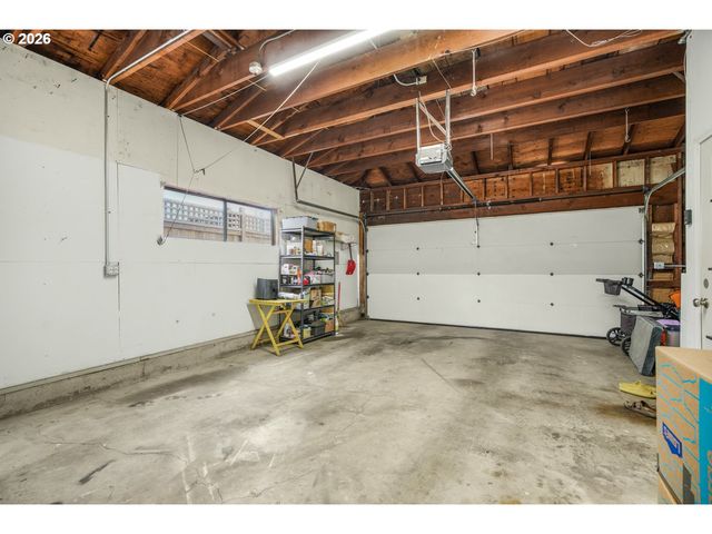 7927 N EDISON St, Portland, OR 97203