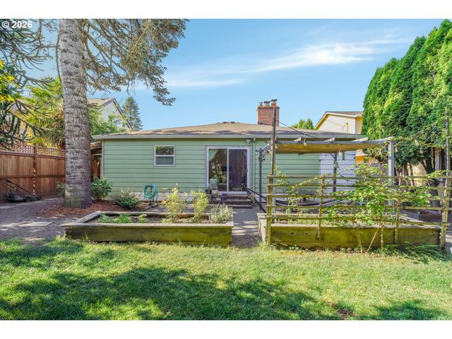 7927 N EDISON St, Portland, OR 97203