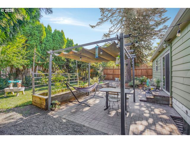7927 N EDISON St, Portland, OR 97203