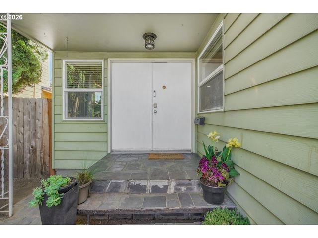 7927 N EDISON St, Portland, OR 97203