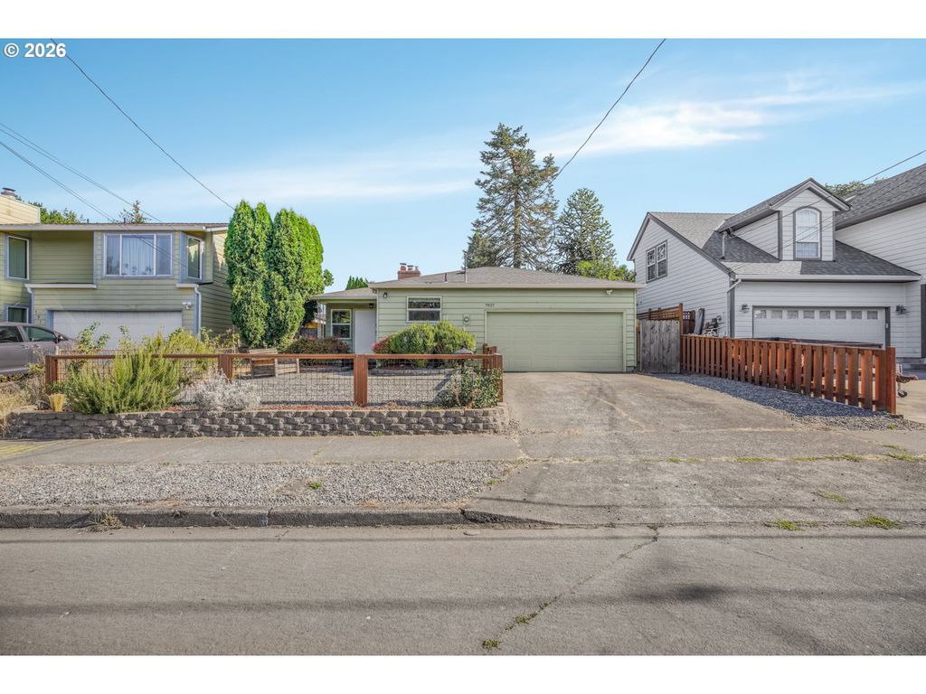 7927 N EDISON St, Portland, OR 97203