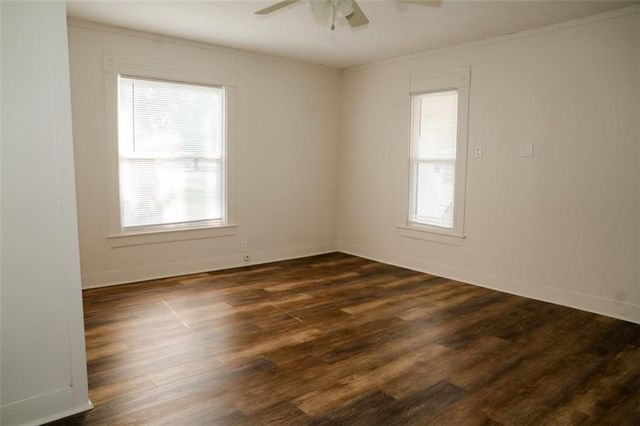 707 E 5th Street, Altamont, KS 67330