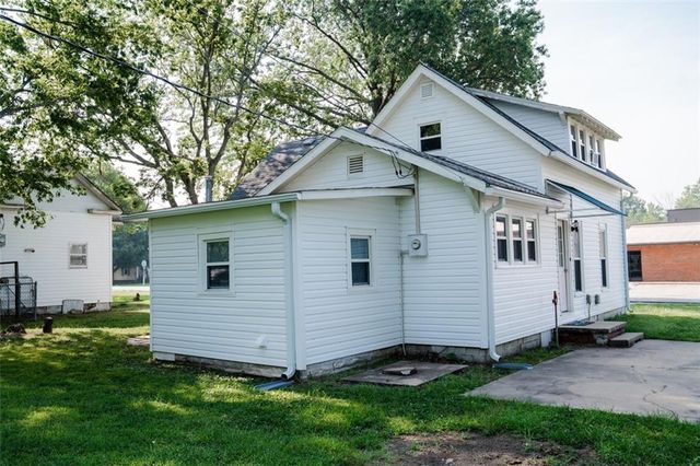 707 E 5th Street, Altamont, KS 67330