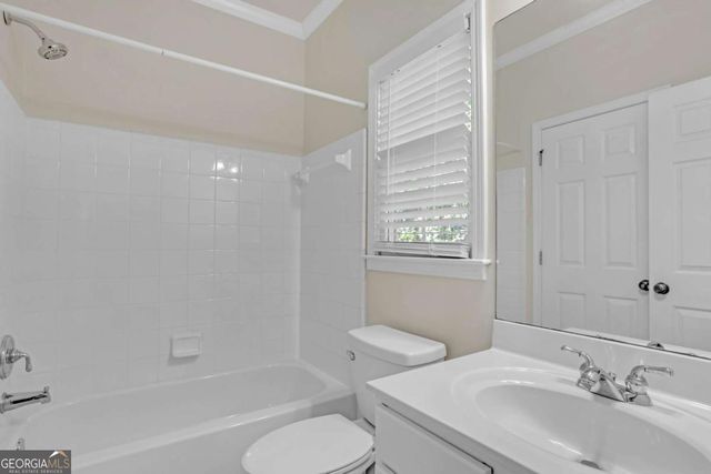 956 Chippewa Oak Drive, Dacula, GA 30019