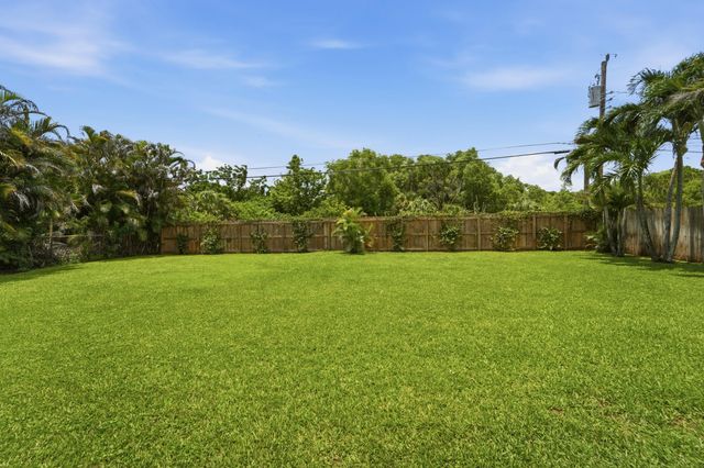 18966 SE Southgate Drive, Jupiter, FL 33469