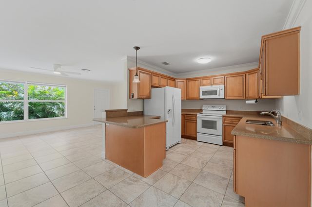 18966 SE Southgate Drive, Jupiter, FL 33469