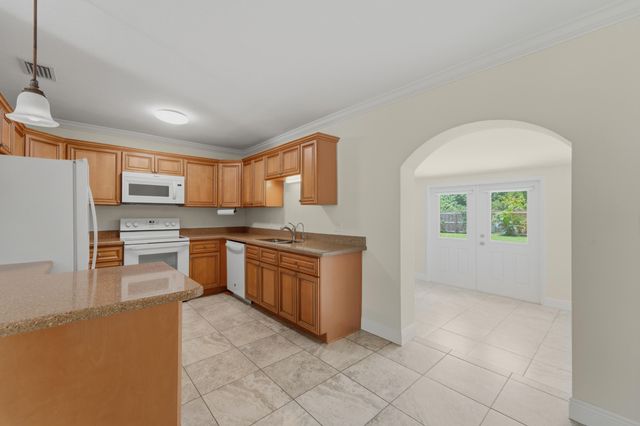 18966 SE Southgate Drive, Jupiter, FL 33469