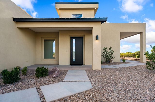 218 Meadows Road, Placitas, NM 87043