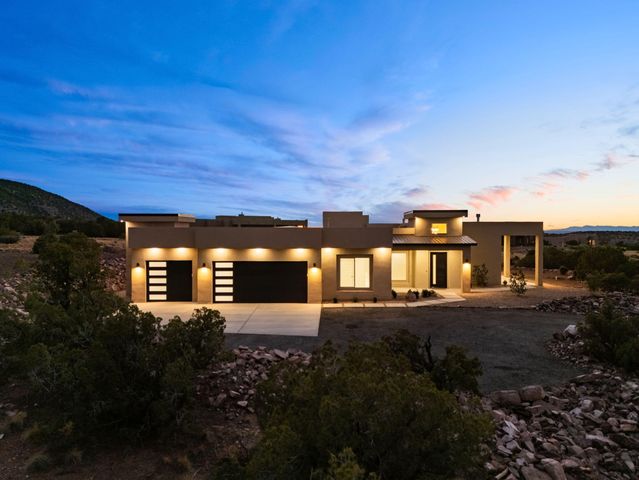 218 Meadows Road, Placitas, NM 87043