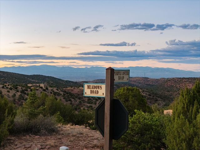 218 Meadows Road, Placitas, NM 87043