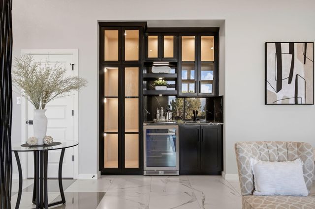 218 Meadows Road, Placitas, NM 87043