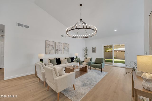 613 W TARA Court, Gilbert, AZ 85233