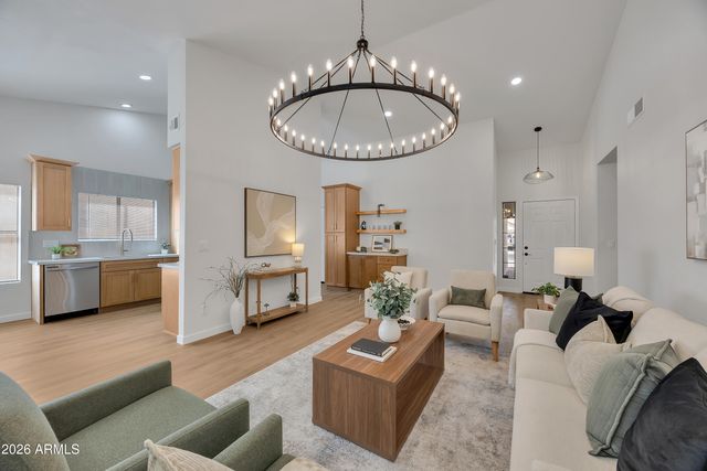 613 W TARA Court, Gilbert, AZ 85233