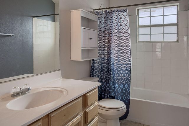 401 Santorini Court, Socorro, TX 79927