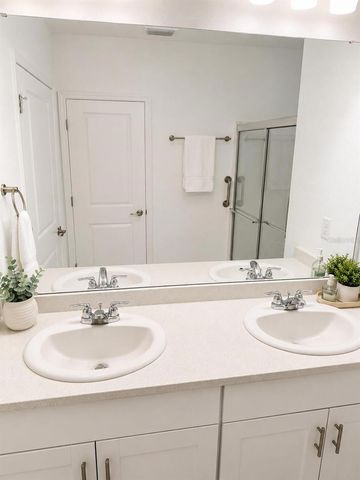 2016 ROSEWOOD CIRCLE, Lakeland, FL 33810
