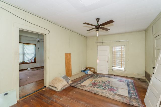 307 NE 2nd Street, Kerens, TX 75144