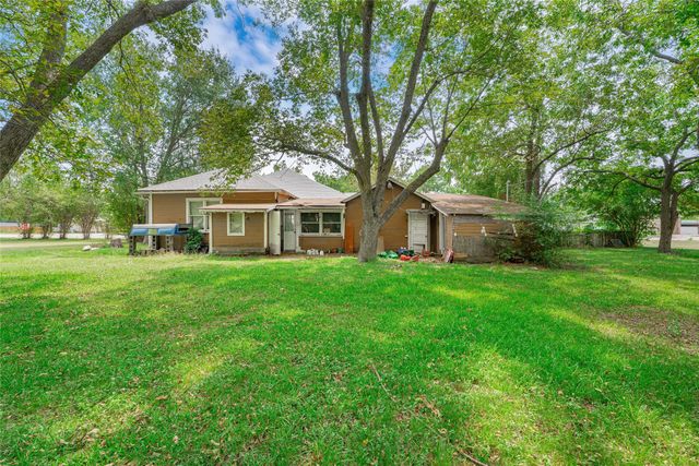 307 NE 2nd Street, Kerens, TX 75144